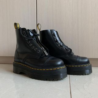 ドクターマーチン(Dr.Martens)のかーびぃ様購入品！ドクターマーチン＊レザージップ厚底フラットフォームブーツ＊(ブーツ)