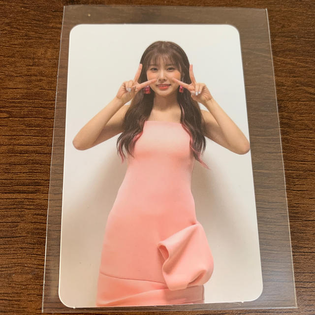 IZ*ONE トレカ エンタメ/ホビーのCD(K-POP/アジア)の商品写真