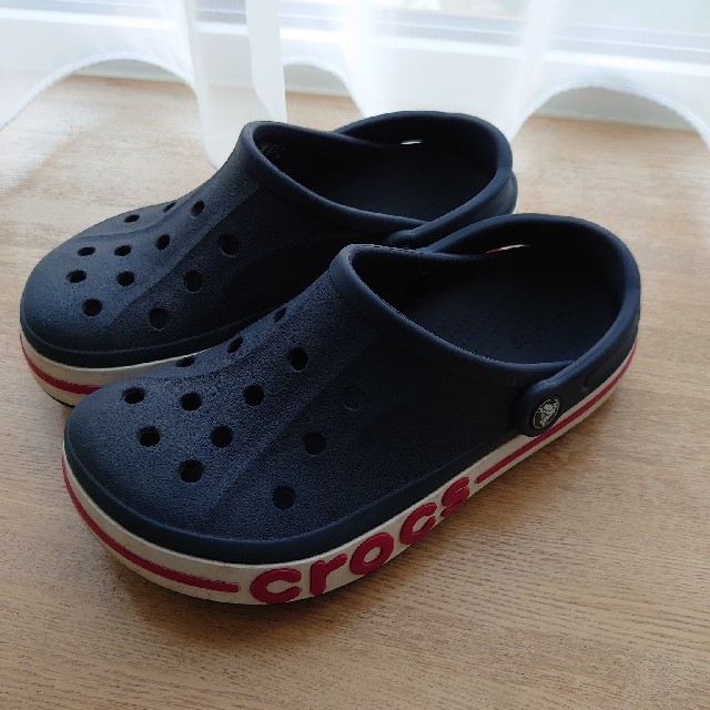 crocs(クロックス)のクロックス サンダル24㎝ ネイビー メンズの靴/シューズ(サンダル)の商品写真