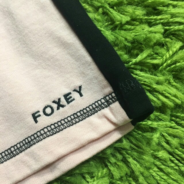 FOXEY(フォクシー)のフォクシー　レディテンセルパンツ レディースのパンツ(カジュアルパンツ)の商品写真