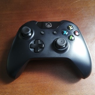 エックスボックス(Xbox)のXbox one コントローラー　初期型(家庭用ゲーム機本体)