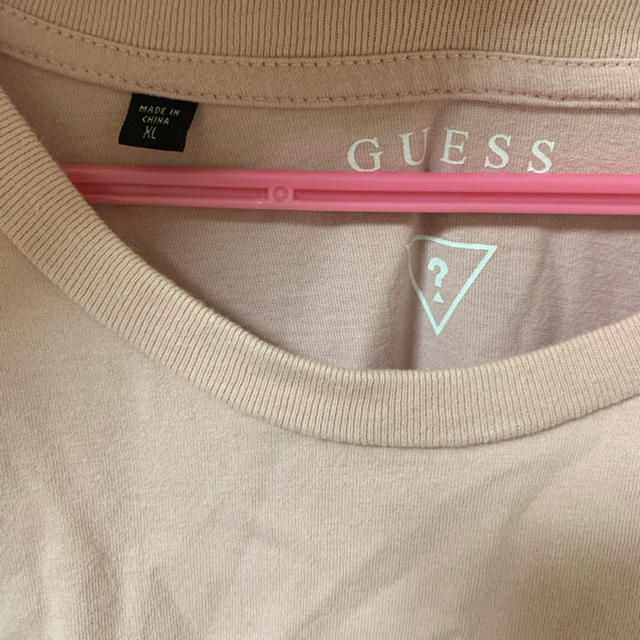 GUESS(ゲス)の[送料込み]GUESS ロゴTシャツ　半袖　ピンク　XL レディースのトップス(Tシャツ(半袖/袖なし))の商品写真