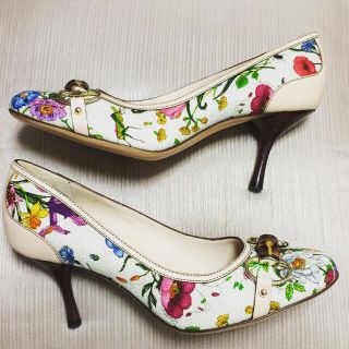 グッチ 花柄 ハイヒール/パンプス(レディース)の通販 30点 | Gucciの グッチ 花柄 ハイヒール/パンプス(レディース)の通販 30点 | Gucciの