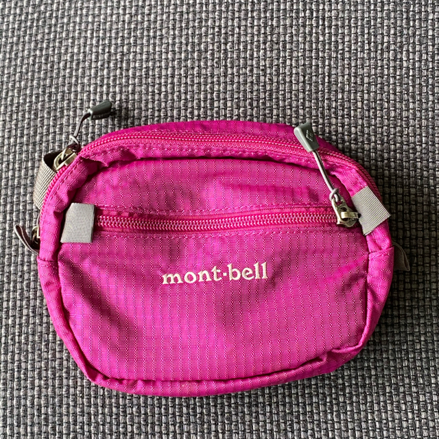 mont bell(モンベル)のモンベル　ウエストポーチ　ショルダーバック レディースのバッグ(ボディバッグ/ウエストポーチ)の商品写真