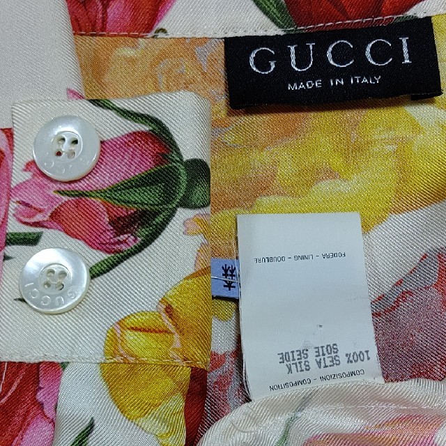 Gucci(グッチ)のご専用!GUCCI  薔薇シルク100%オーバーブラウス レディースのトップス(シャツ/ブラウス(長袖/七分))の商品写真