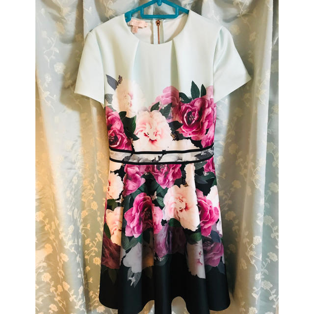 ☘️人気作 ♡ Ted Baker 虎柄紺色ワンピース 新品♡　015