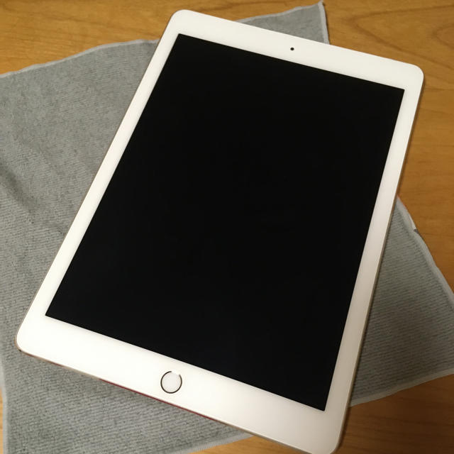 iPad Air2 Wi-Fi+cellular 64GB auモデル