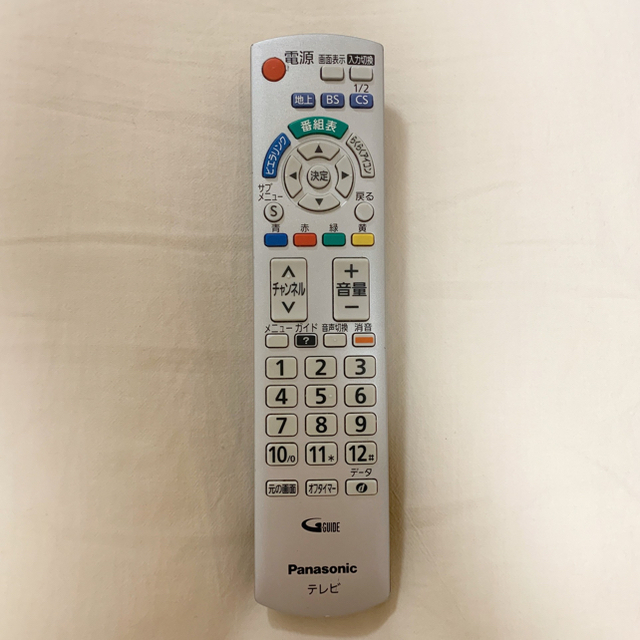 Panasonic(パナソニック)のPanasonic  ビエラ　リモコン　 スマホ/家電/カメラのテレビ/映像機器(テレビ)の商品写真