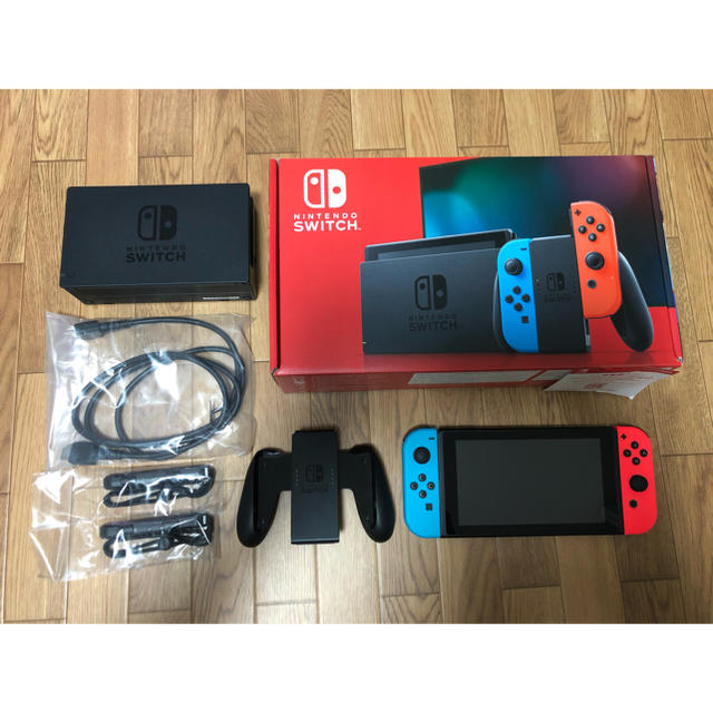 Nintendo Switch JOY-CON(L) ネオンブルー/(R) ネオ エンタメ/ホビーのゲームソフト/ゲーム機本体(家庭用ゲーム機本体)の商品写真