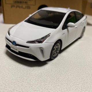 【非売品】（新品・未開封）ミニカー TOYOTA PRIUS マスタード