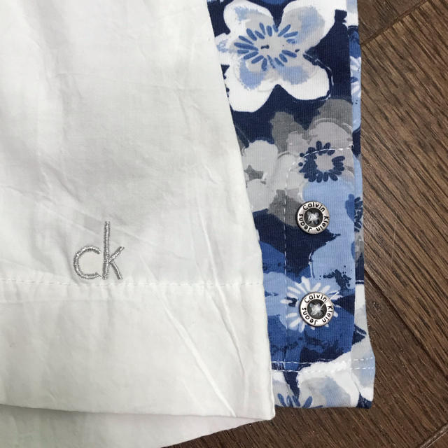 ck Calvin Klein(シーケーカルバンクライン)のAmelia様専用☆  Calvin Klein Jeans  セット キッズ/ベビー/マタニティのキッズ服女の子用(90cm~)(Tシャツ/カットソー)の商品写真