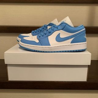 ナイキ(NIKE)のNIKE WMNS AIR JORDAN 1 LOW UNC(スニーカー)