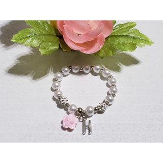 郷ひろみファンにお勧め♡Hのイニシャルとピンクのバラがついたブレスレット(ブレスレット/バングル)