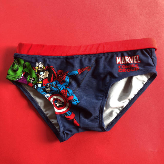 ZARA KIDS(ザラキッズ)のキッズ 水着 MARVEL 7歳 8歳 128cm 即日発送♡ZARA キッズ/ベビー/マタニティのキッズ服男の子用(90cm~)(水着)の商品写真