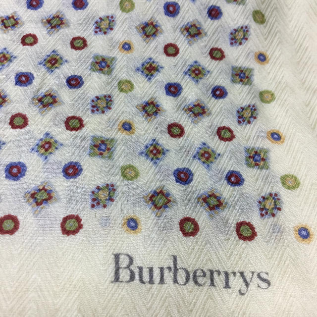 BURBERRY(バーバリー)のバーバリー　ハンカチ　新品未使用品 メンズのファッション小物(ハンカチ/ポケットチーフ)の商品写真