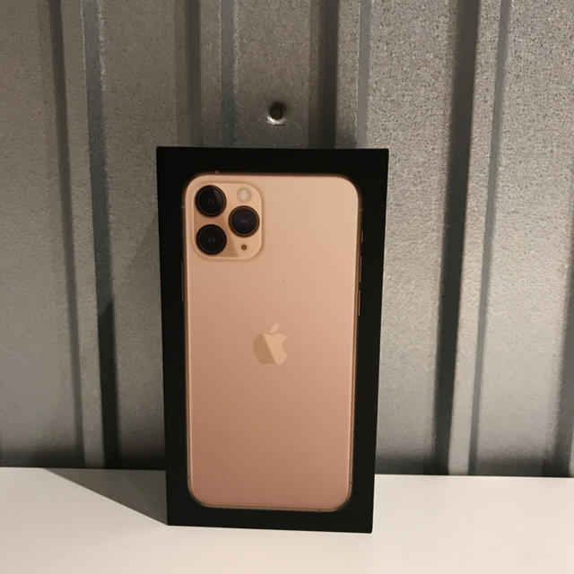 【未使用】Apple iPhone 11 Pro Gold 256GB AUスマートフォン/携帯電話