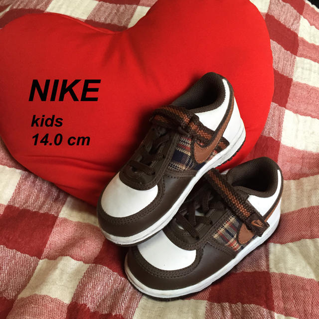 NIKE(ナイキ)のNIKE kidsスニーカー14.0新品 キッズ/ベビー/マタニティのベビー靴/シューズ(~14cm)(スニーカー)の商品写真