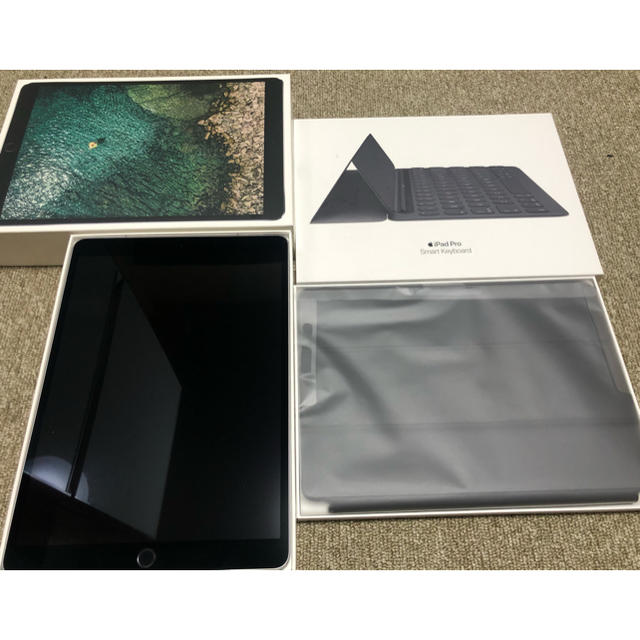 iPad Pro10.5 スペースグレー64GB セルラー　キーボードセット