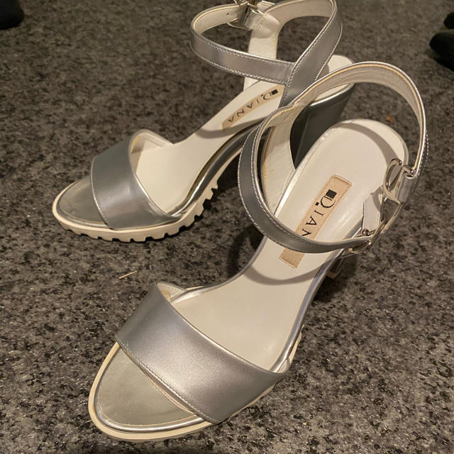 DIANA(ダイアナ)のダイアナ　22センチ　サンダル レディースの靴/シューズ(サンダル)の商品写真