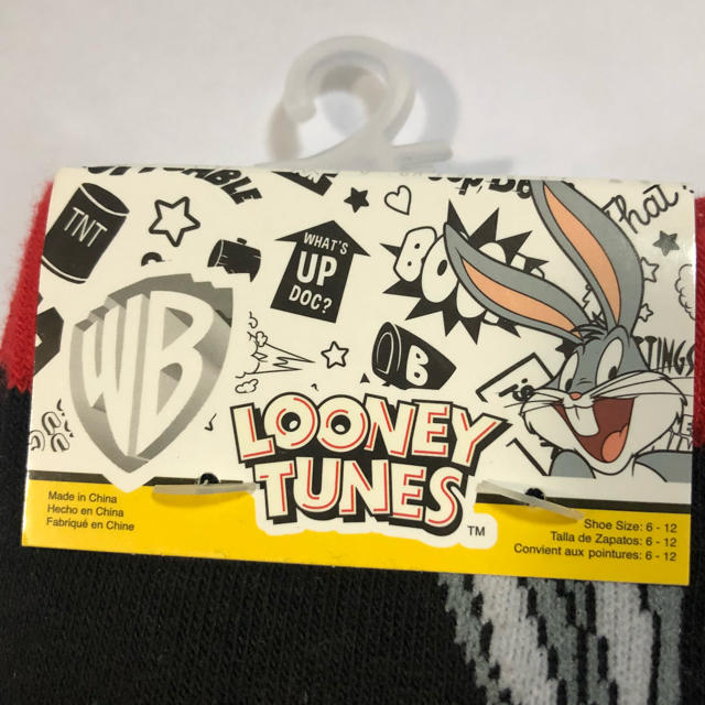 USJ(ユニバーサルスタジオジャパン)の新品未使用 2足セット looney tunes ソックス  メンズのレッグウェア(ソックス)の商品写真