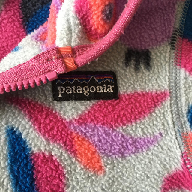 patagonia(パタゴニア)のPatagonia フリース　ベビー　キッズ キッズ/ベビー/マタニティのキッズ服女の子用(90cm~)(ジャケット/上着)の商品写真