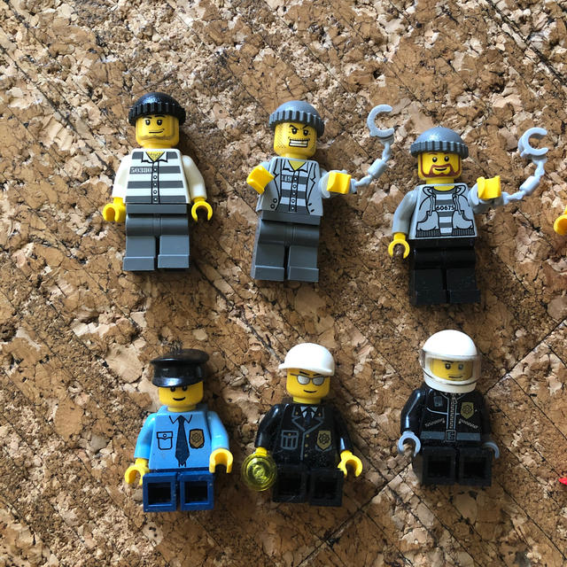 Lego レゴ ミニフィグ 囚人 警官 泥棒の通販 By あいり S Shop レゴならラクマ