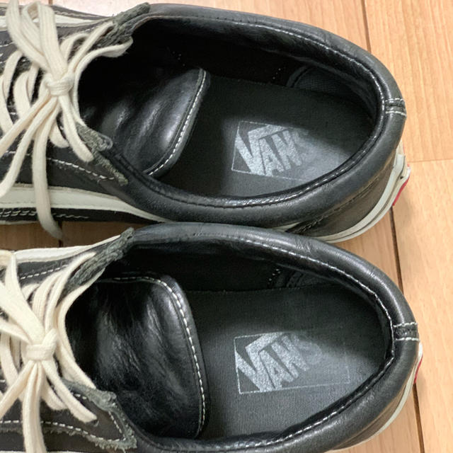 VANS(ヴァンズ)の専用　VANS old skool レザー　gdragon US8  メンズの靴/シューズ(スニーカー)の商品写真