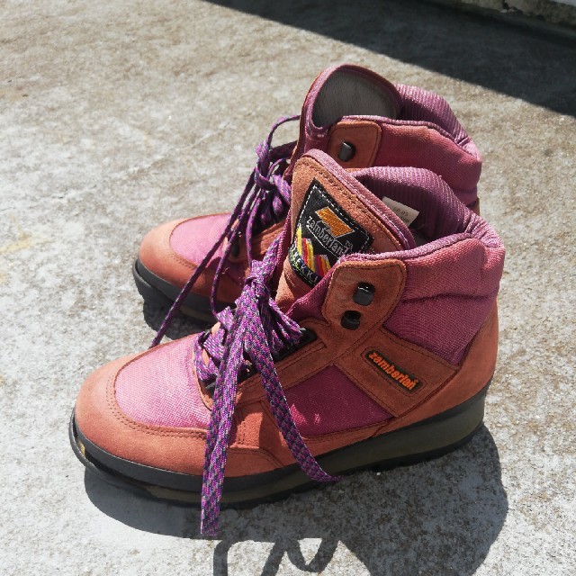 NIKE(ナイキ)の古着　used トレッキングシューズ レディースの靴/シューズ(スニーカー)の商品写真
