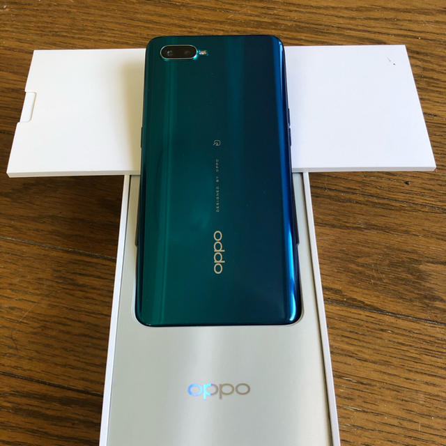 Rakuten(ラクテン)のOPPO Reno A 128gb ブルー スマホ/家電/カメラのスマートフォン/携帯電話(スマートフォン本体)の商品写真