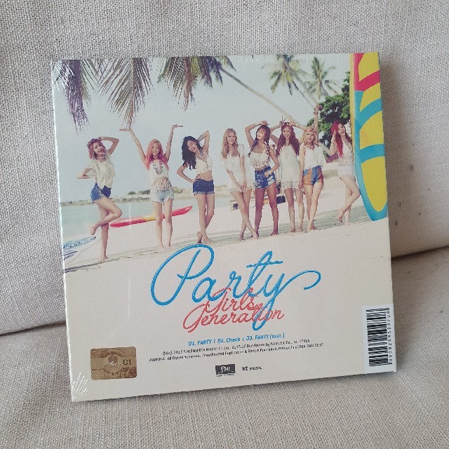 少女時代(ショウジョジダイ)の少女時代 PARTY 新品未開封 エンタメ/ホビーのCD(K-POP/アジア)の商品写真