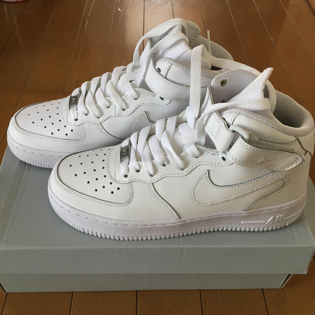 ナイキ エアフォース1 24.0 レディース | suellencolombo.com.br