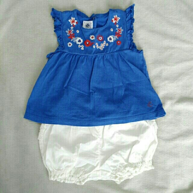 PETIT BATEAU(プチバトー)のプチバトーチュニックとブルマ　18m キッズ/ベビー/マタニティのベビー服(~85cm)(タンクトップ/キャミソール)の商品写真