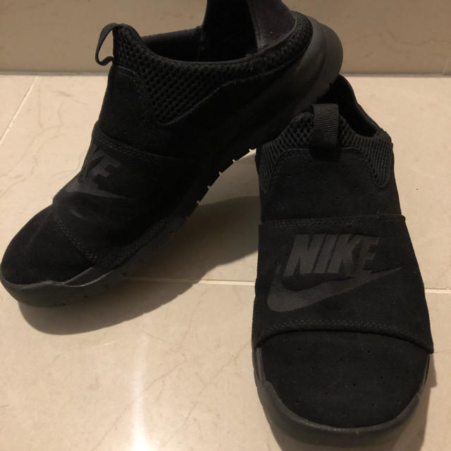 NIKE(ナイキ)のNIKE ナイキ BENASSI SLP ベナッシ スリップ  メンズの靴/シューズ(スニーカー)の商品写真