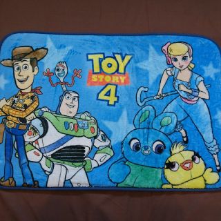 トイストーリー(トイ・ストーリー)の☆*＊*TOY STORY 4 ❇マット☆*＊*(その他)