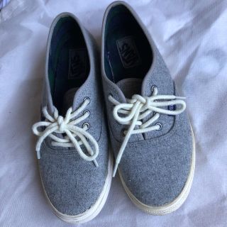 ヴァンズ(VANS)のVANS スニーカー　グレー　23.5センチ(スニーカー)