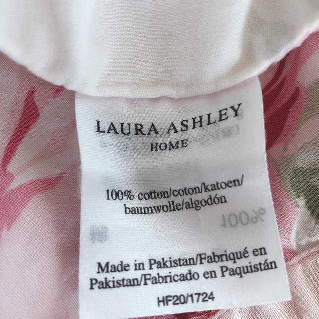 LAURA ASHLEY(ローラアシュレイ)のローラアシュレイ はぎれ 生地 花柄 ハンドメイドの素材/材料(生地/糸)の商品写真