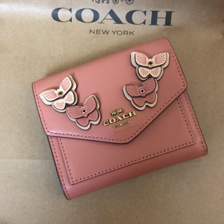 コーチ(COACH)の新品未使用　コーチ　財布　二つ折り財布　ピンク　バタフライ(財布)