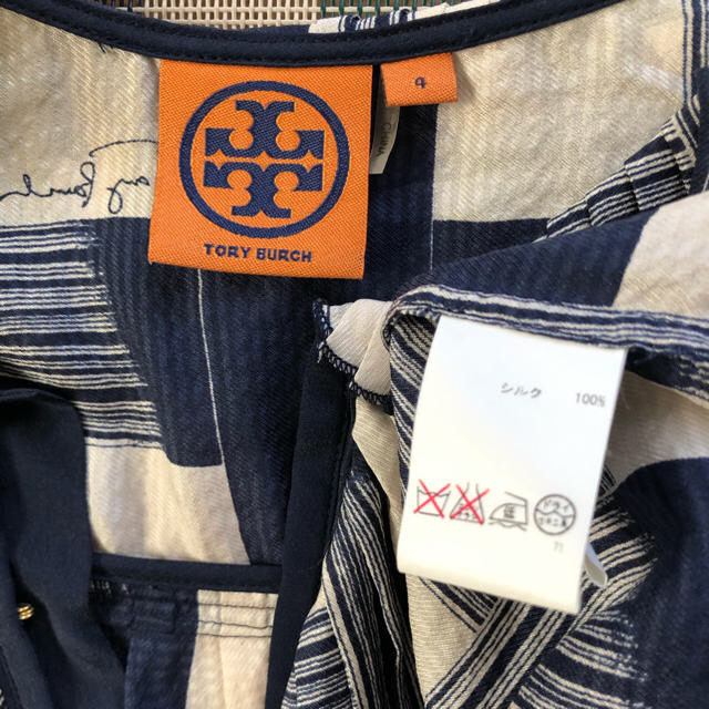 Tory Burch(トリーバーチ)の☆モモキチ様専用☆ トリーバーチ　ノースリーブブラウス レディースのトップス(シャツ/ブラウス(半袖/袖なし))の商品写真