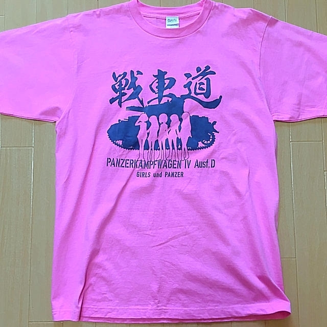 ガルパン 直筆サイン入りTシャツ XLサイズ