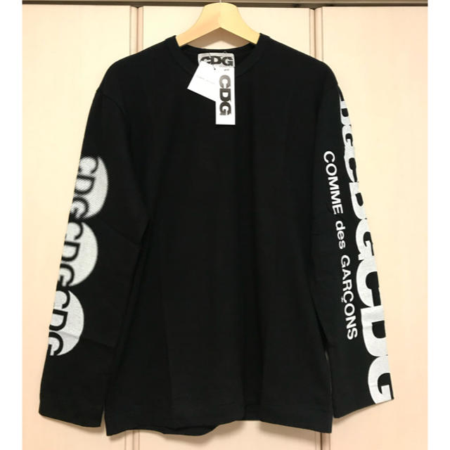 COMME des GARCONS(コムデギャルソン)のコムデギャルソン ロゴ ロングスリーブ 新品未使用 タグ付き 黒 メンズのトップス(Tシャツ/カットソー(七分/長袖))の商品写真