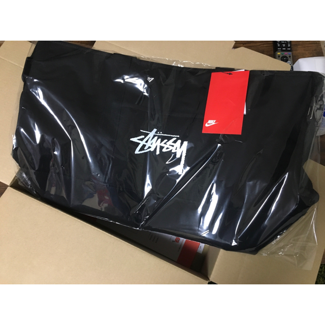 NIKE(ナイキ)のNIKE STUSSY U NRG BR TOTE BEACH TOTE メンズのバッグ(トートバッグ)の商品写真