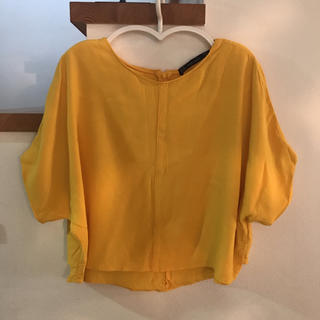 ザラ(ZARA)のZARA マスタード ブラウス トップス(シャツ/ブラウス(半袖/袖なし))