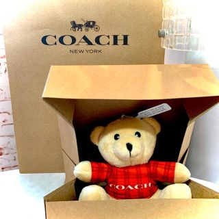 コーチ(COACH)の⭐️超レア・新品⭐️coach ぬいぐるみ　キーホルダー　くまさん(キーホルダー)