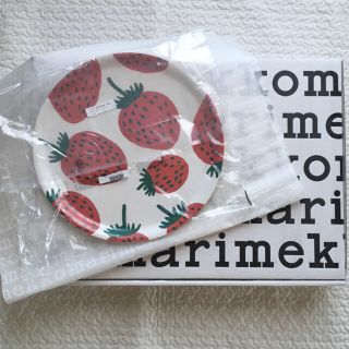 マリメッコ(marimekko)のマリメッコ  マンシッカ　トレイ　新品未使用(テーブル用品)