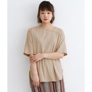 メルロー(merlot)のアシンメトリーネックラウンドヘムリブプルオーバー(Tシャツ(半袖/袖なし))