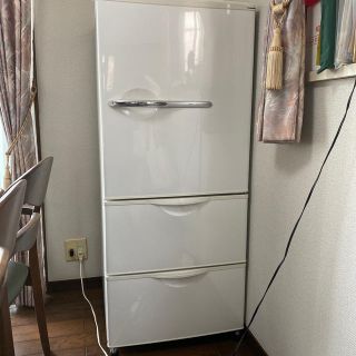 ハイアール(Haier)ののち子様専用 AQUA AQR-261A(W) 255L 3ドア 右開き(冷蔵庫)