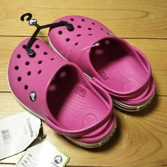 crocs(クロックス)の★専用★ キッズ/ベビー/マタニティのキッズ靴/シューズ(15cm~)(サンダル)の商品写真