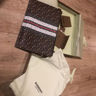 バーバリー(BURBERRY)のBurberry クラッチバッグ　モノグラム(セカンドバッグ/クラッチバッグ)