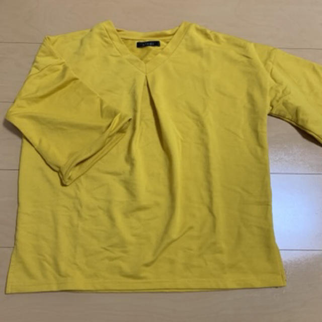 clear(クリア)のclear イエロー　トップス レディースのトップス(Tシャツ(長袖/七分))の商品写真