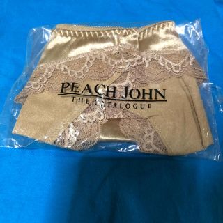 ピーチジョン(PEACH JOHN)のPJ ピーチジョン未使用ショーツ（ゴールド）(ショーツ)